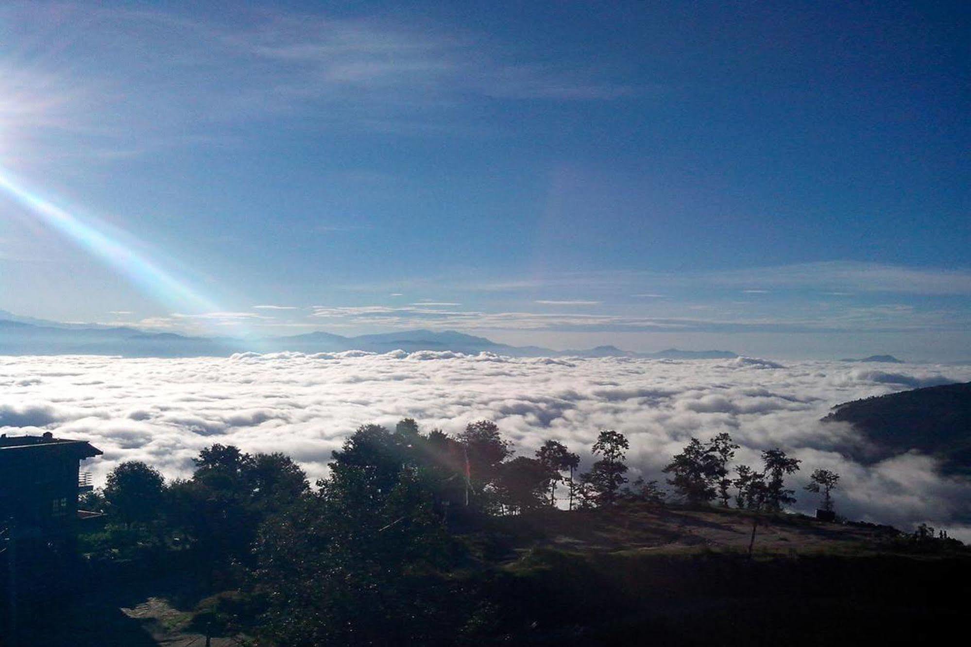 Nagarkot Sunshine Hotel Baluwapati Deupur Dış mekan fotoğraf